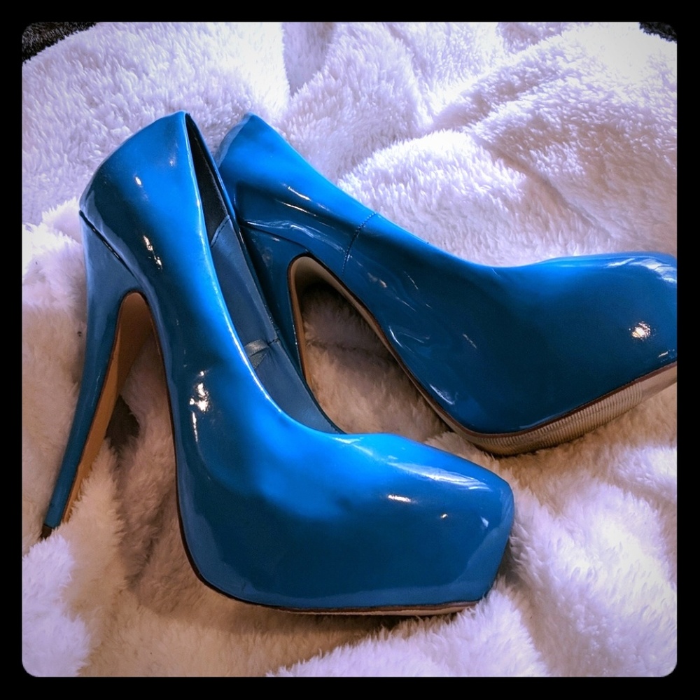 Perfect pumps for spring time attire!